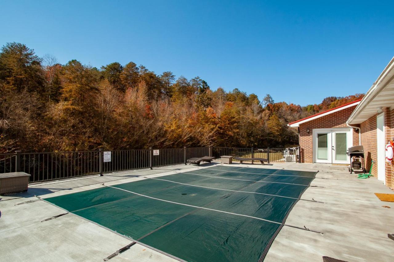 Mountain Breeze Private Pool Hot Tub Games Villa Sevierville Exteriör bild